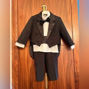 Toddler Tuxedo size 3T black by Rafael